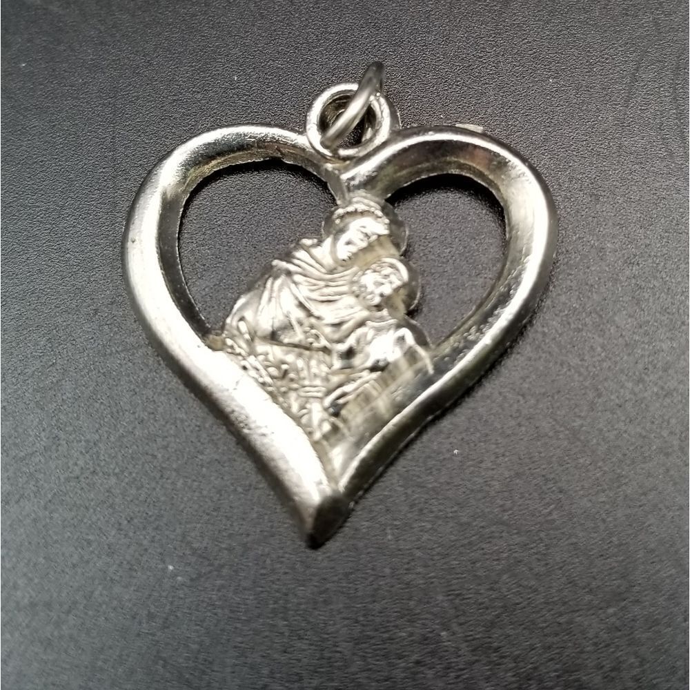 St jude religious saints silver necklace pendant. P129